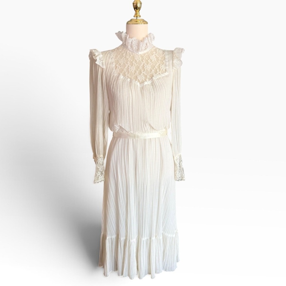 Vintage 70s Act I New York XS/Small Ivory Lace Prairie Wedding Dress Cottagecore